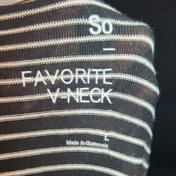 SO Favorite V-Neck Size Large Black/White Striped Long Sleeve Shirt - Picture 5 of 6